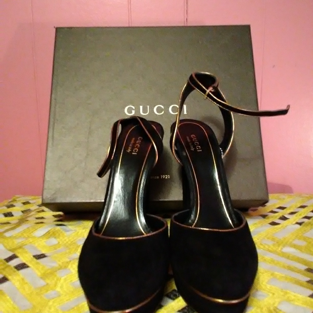 Gucci Heels - Picture 4 of 4